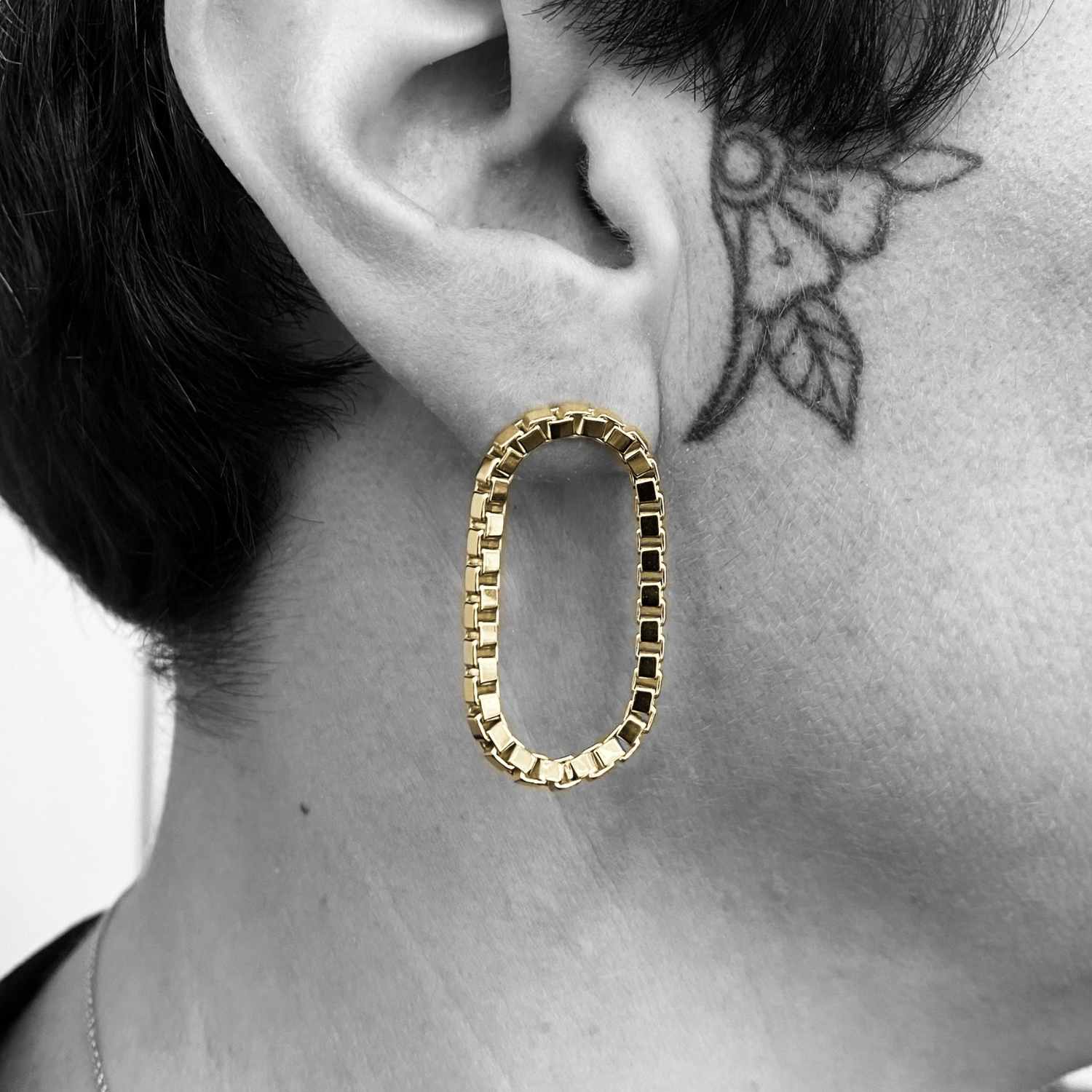 EVELYNE-M CLEOMETRA | Square Mega Loop - Stud Earring - Gold