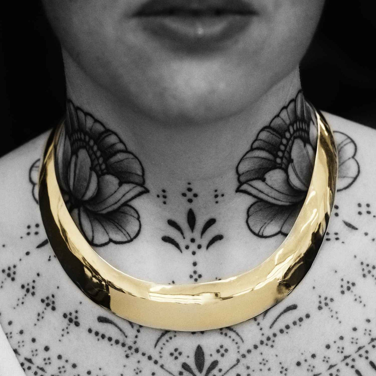 EVELYNE-M 38-44cm CURVACEOUS | Divine - Collar - Gold