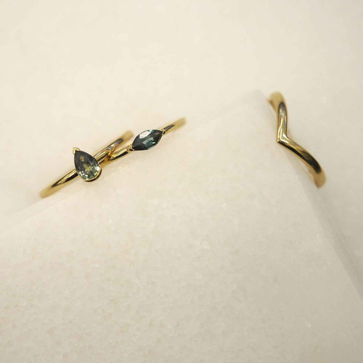 EVELYNE-M CURVACEOUS | Marquise Eye Pine Green Tourmaline - Ring - 18 Karat Gold (LIMITED EDITION)