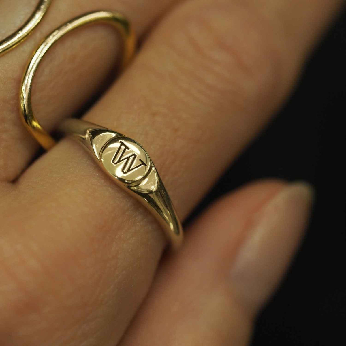 EVELYNE-M LUNAMOTION | Moon Signet - Ring - Gold + ENGRAVING