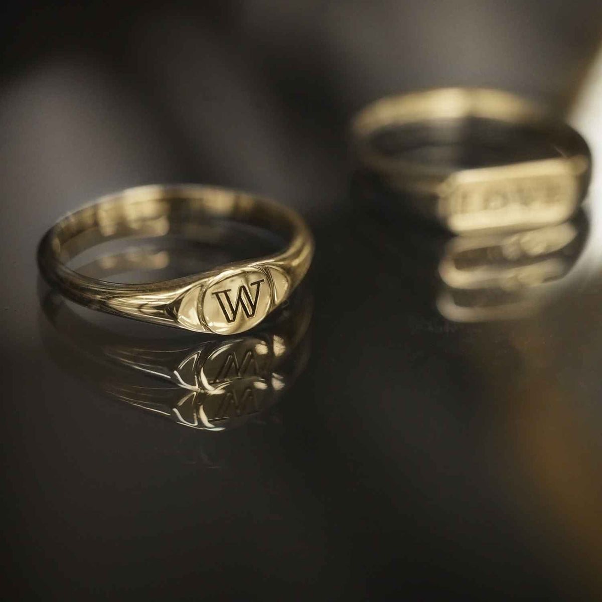EVELYNE-M LUNAMOTION | Moon Signet - Ring - Gold + ENGRAVING
