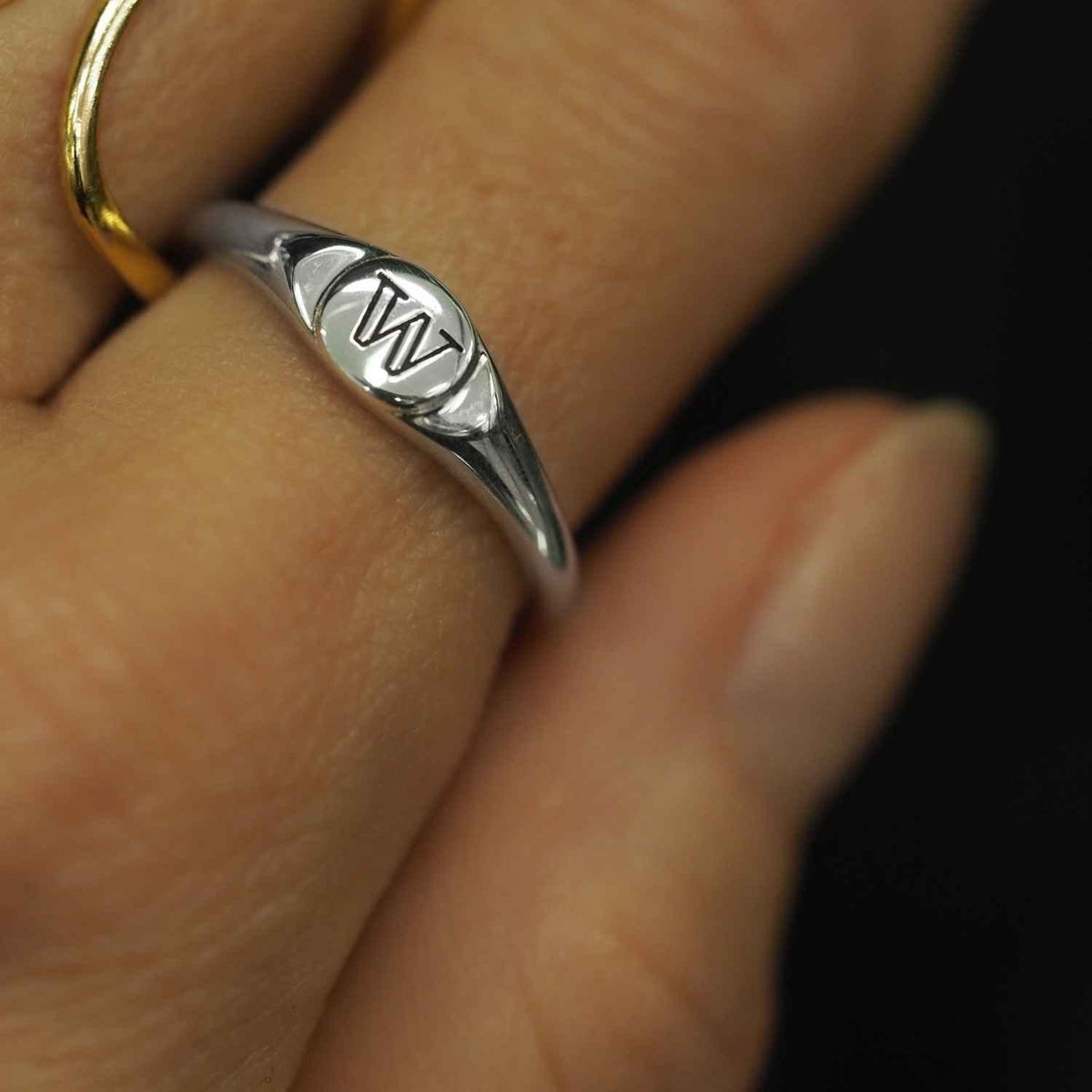 EVELYNE-M LUNAMOTION | Moon Signet - Ring - Silver + ENGRAVING