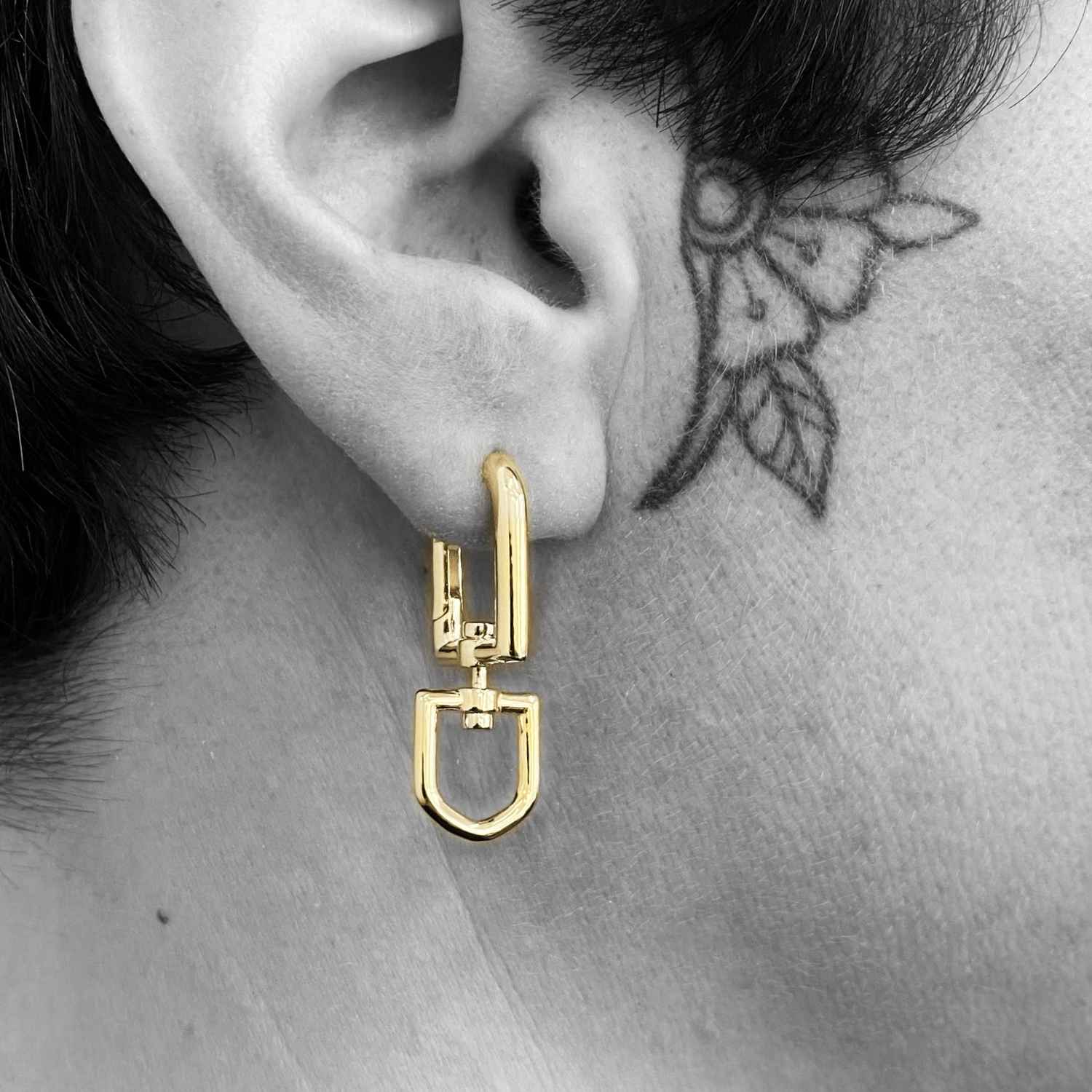 EVELYNE-M METROPOLIS | Connection - Creole Hoop Earring - Gold
