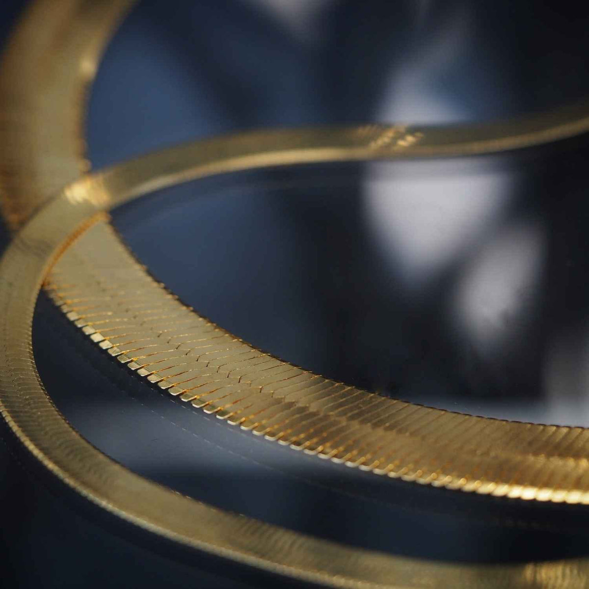 EVELYNE-M 45cm METROPOLIS | Construct Ultimate (69) - Collar - Gold