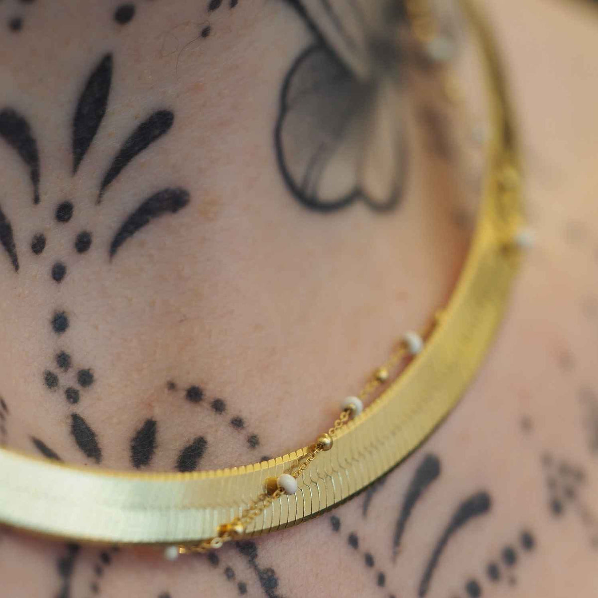 EVELYNE-M 45cm METROPOLIS | Construct Ultimate (69) - Collar - Gold