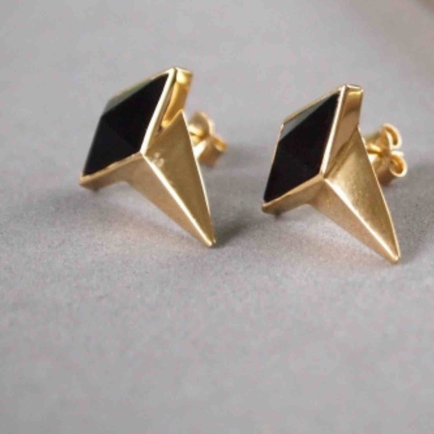 EVELYNE-M ONEIRO | Alliance Black Onyx 1/2 - Stud Earring - Gold