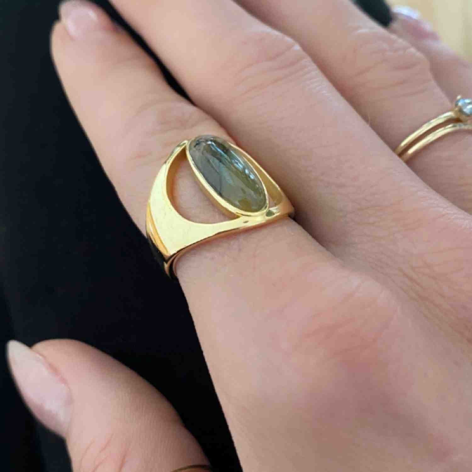 EVELYNE-M ONEIRO | Labradorite Inception - Ring - Gold