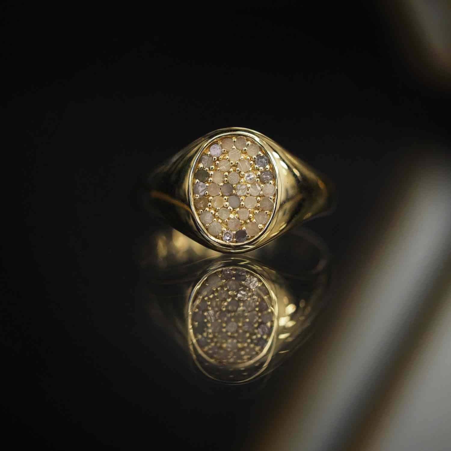 EVELYNE-M 54 ONEIRO | Signet Diamond Universe (W) - Ring - 18 Karat Gold (LIMITED EDITION)