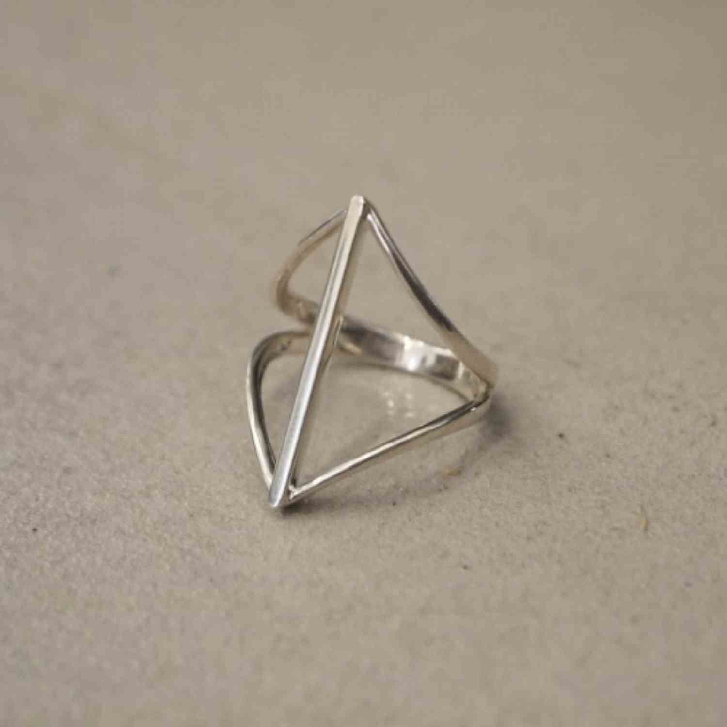 EVELYNE-M OPALIA | Rhombus Bar - Ring - Silver