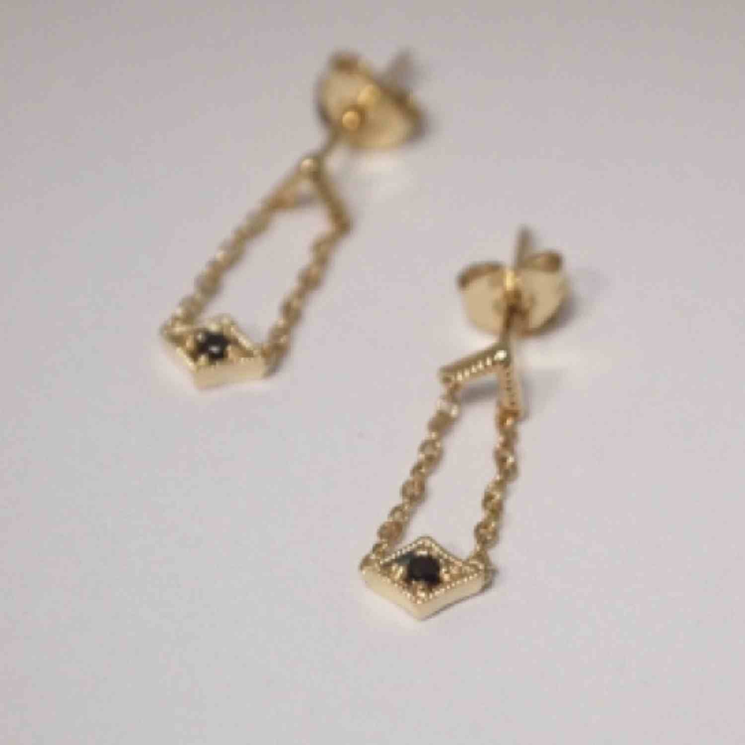 EVELYNE-M OPALIA | Vintage Rhombus Black Diamond Chain - Stud Earring - 18 Karat Gold