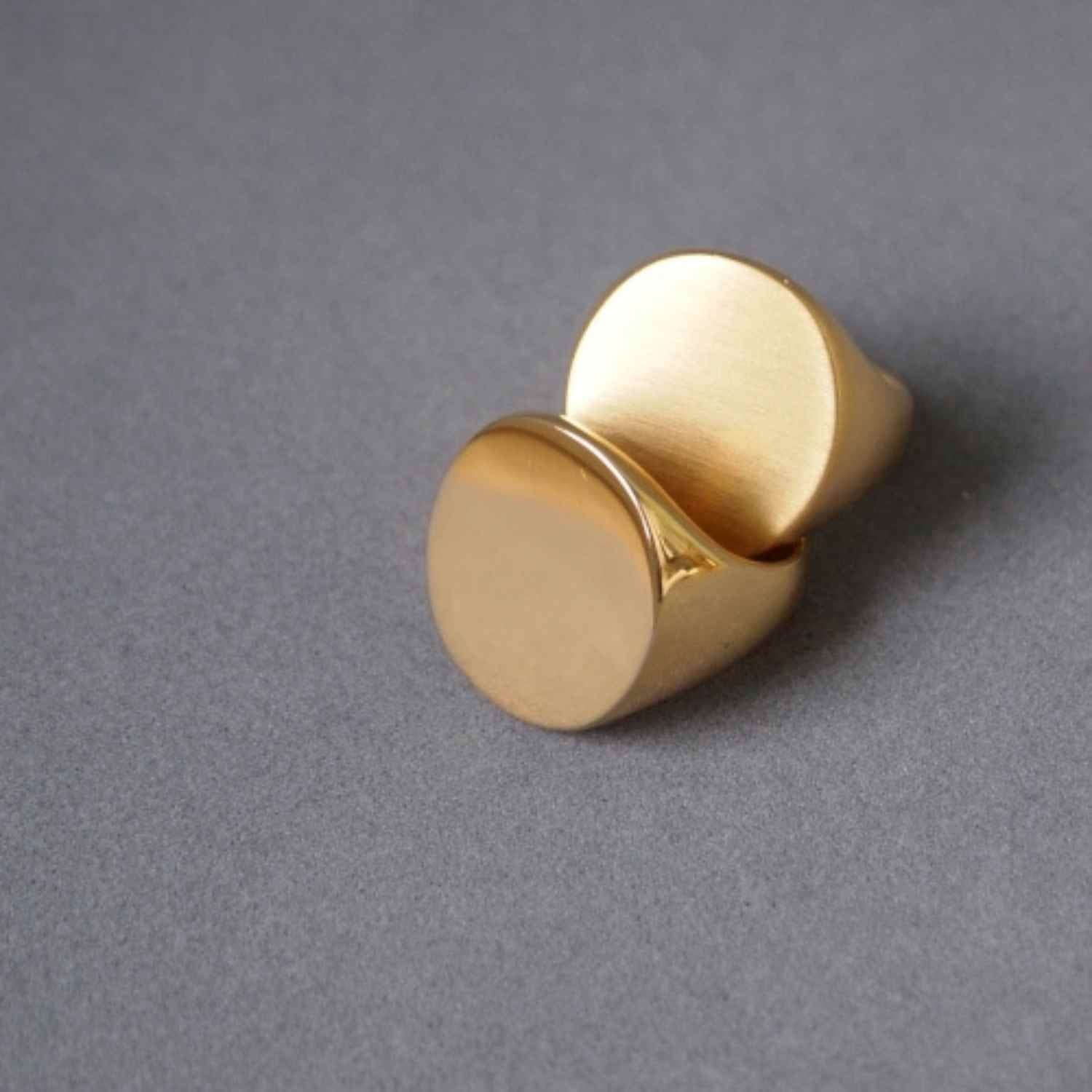 EVELYNE-M PAILLETTE | Big Signet - Ring - Gold