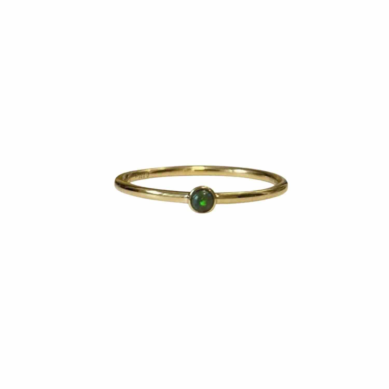 EVELYNE-M PETIT POINT | Black Fire Opal Petit - Ring - 18 Karat Gold