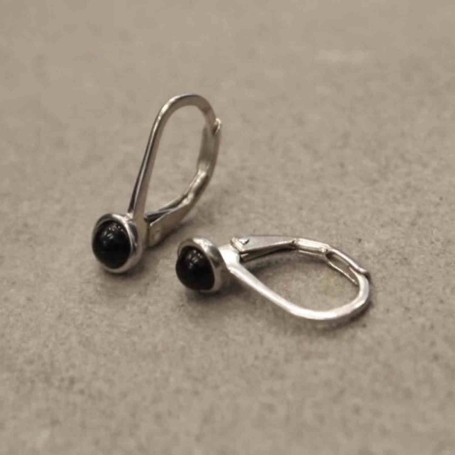 EVELYNE-M PETIT POINT | Black Onyx - Brisur Earring - Silver