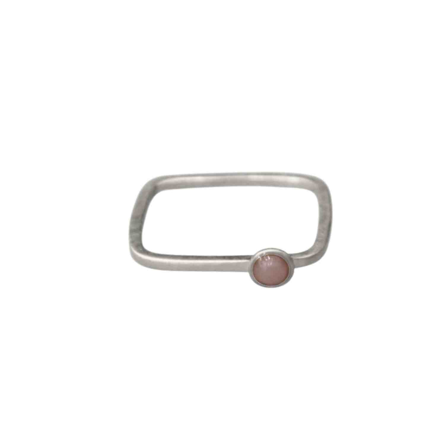 EVELYNE-M PETIT POINT | Pink Opal Rectangular - Ring - Silver