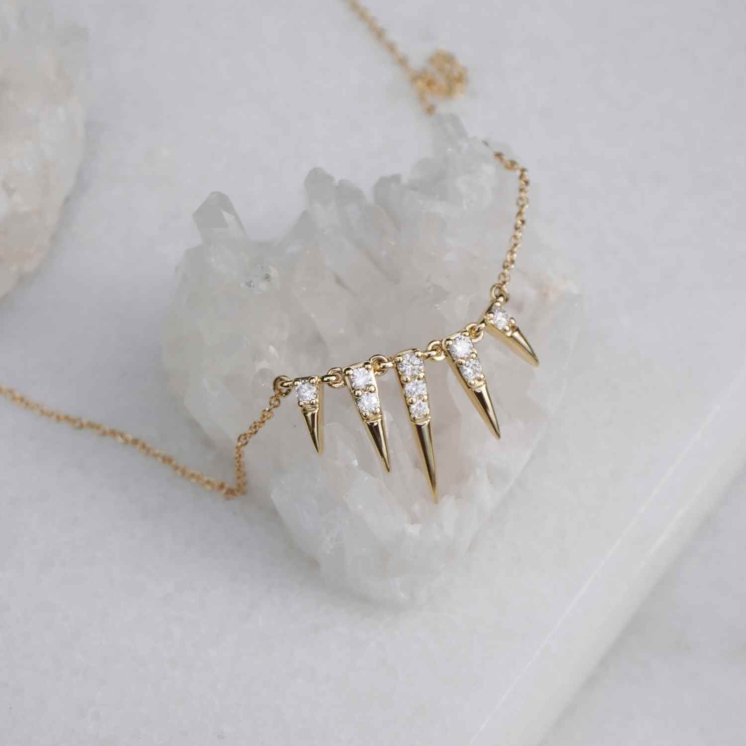 EVELYNE-M 43cm | 50cm SMILODON | Five Claws Diamond White - Necklace - 18 Karat Gold