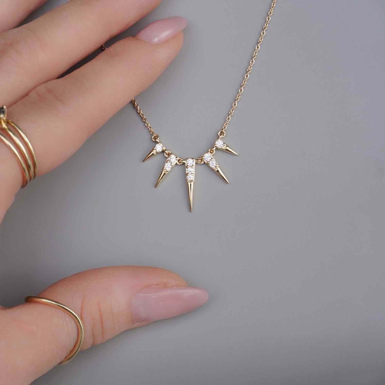 EVELYNE-M 43cm | 50cm SMILODON | Five Claws Diamond White - Necklace - 18 Karat Gold