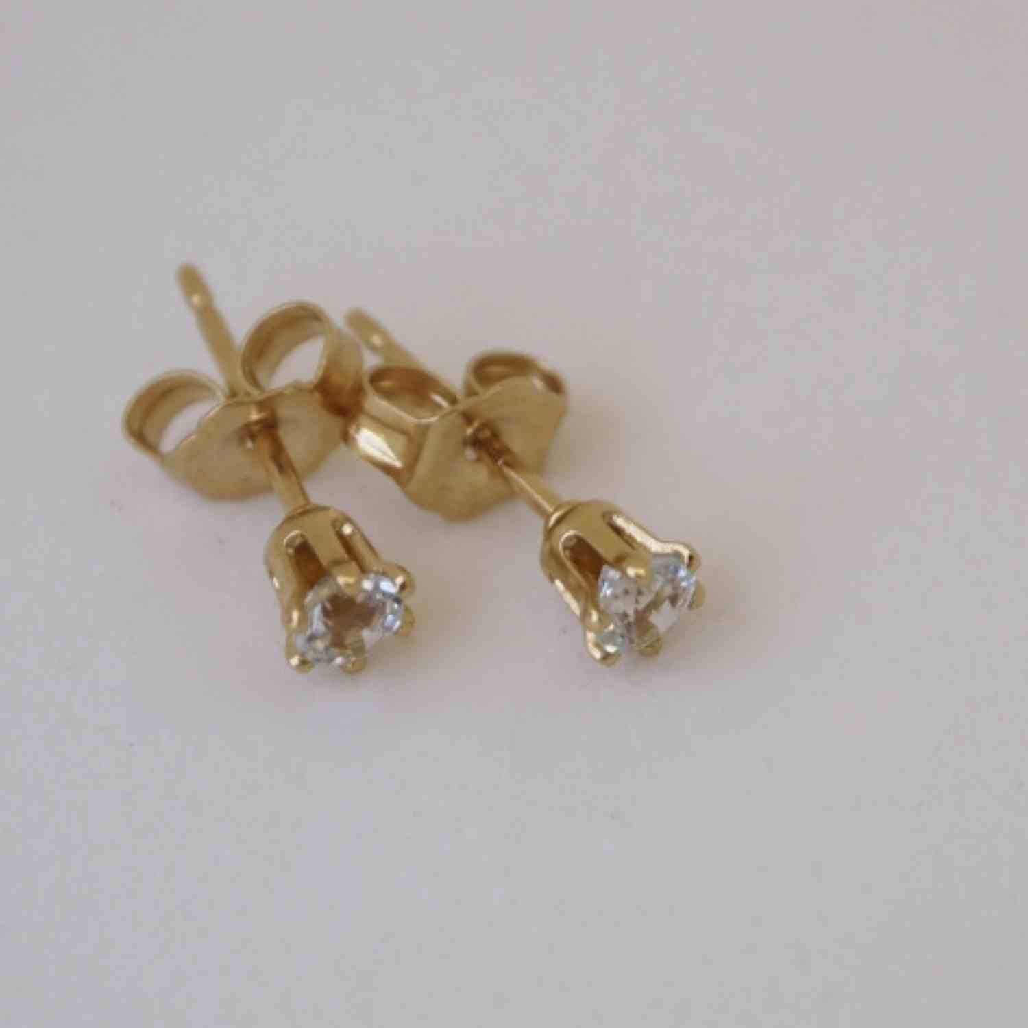 EVELYNE-M SOLITAIRE | Aquamarin (S) - Stud Earring - Gold