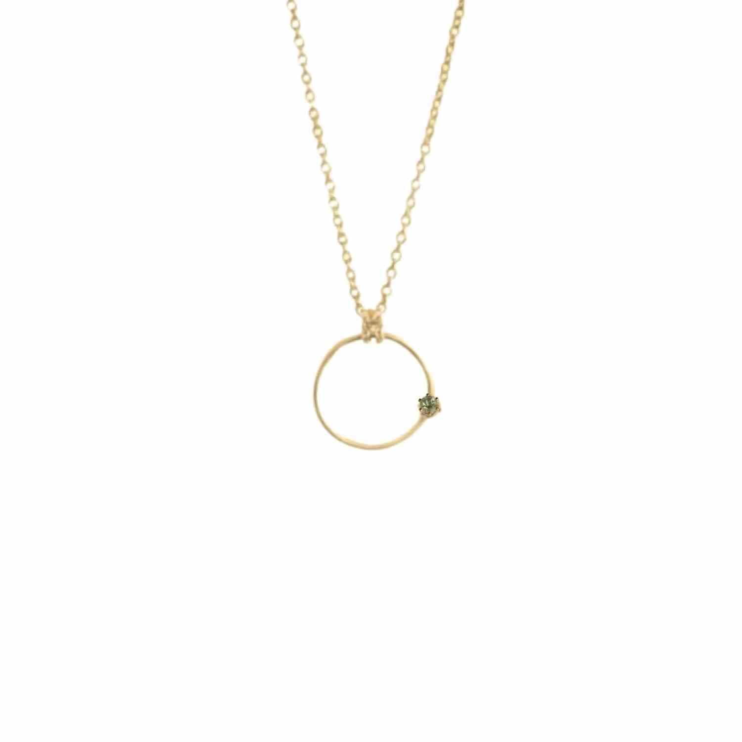 EVELYNE-M SOLITAIRE | Peridot Orbit - Necklace - Gold