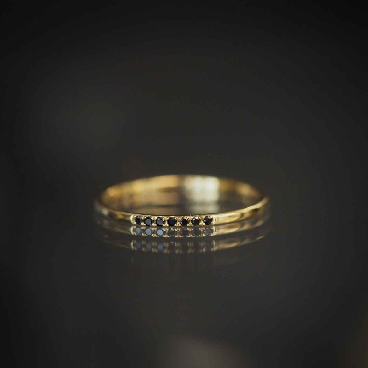 EVELYNE-M STRIPES&amp;JOIST | Bar Seven Diamond Black (1.0) - Ring - 18 Karat Gold