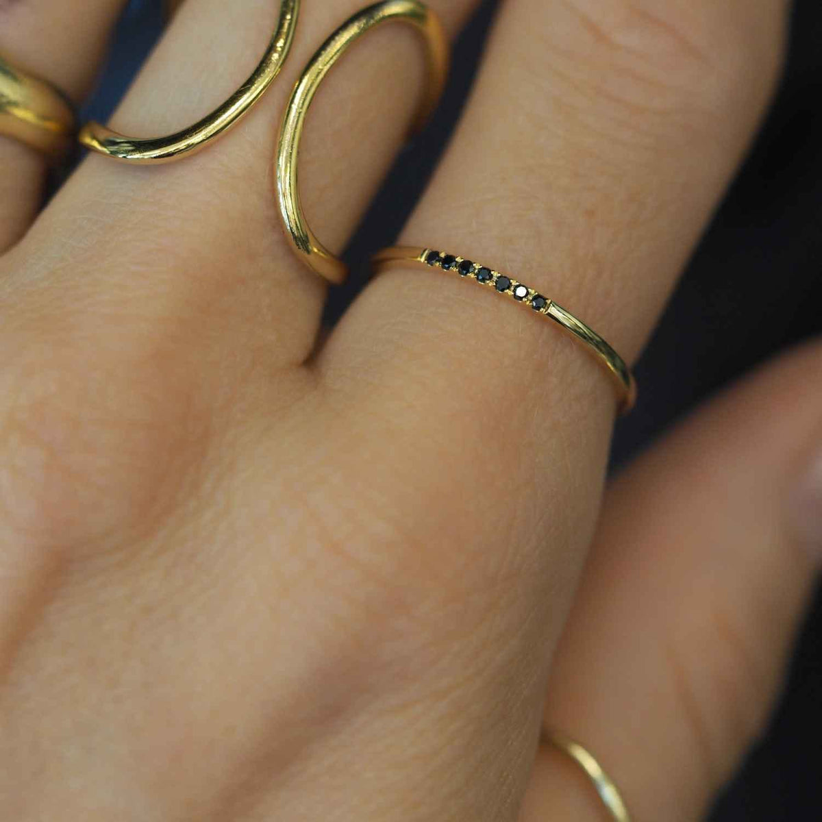 EVELYNE-M STRIPES&amp;JOIST | Bar Seven Diamond Black (1.0) - Ring - 18 Karat Gold