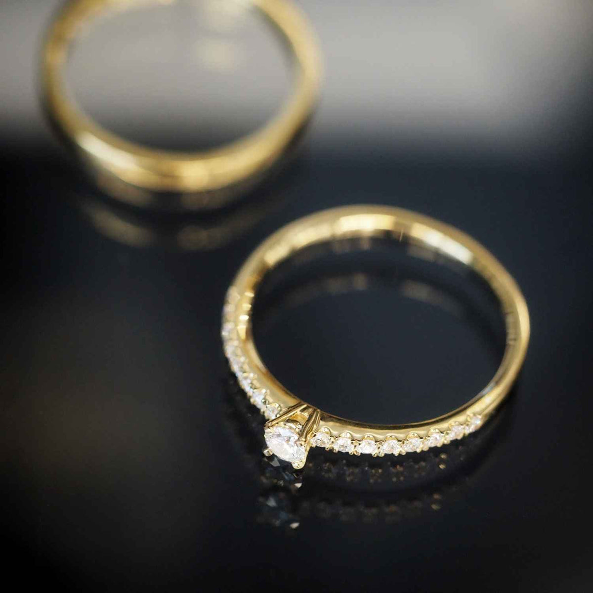 EVELYNE-M STRIPES&amp;JOIST | Bar Solitaire Diamond White - Ring - 18 Karat Gold