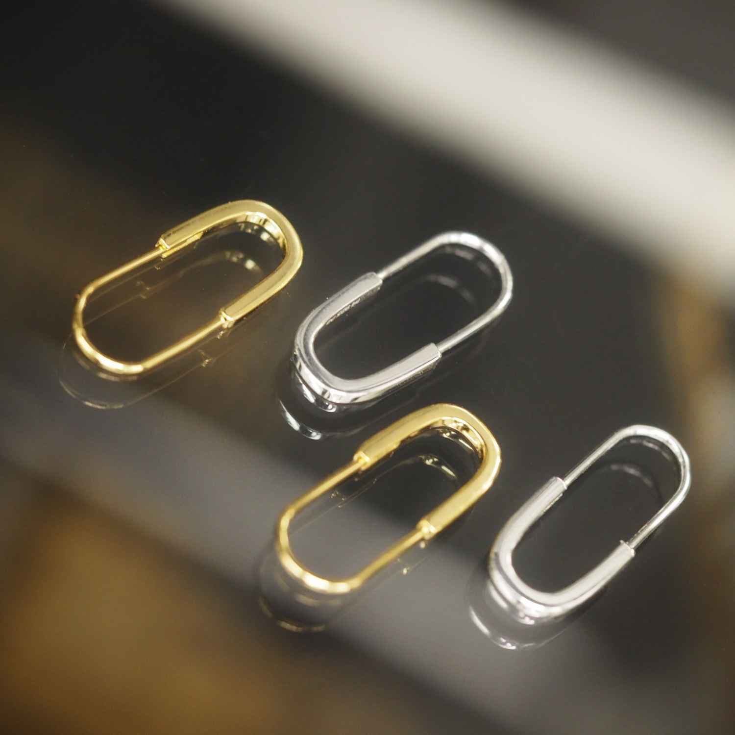 EVELYNE-M STRIPES&amp;JOIST | Minimalist Safety Pin - Creole Hoop Earring - Silver