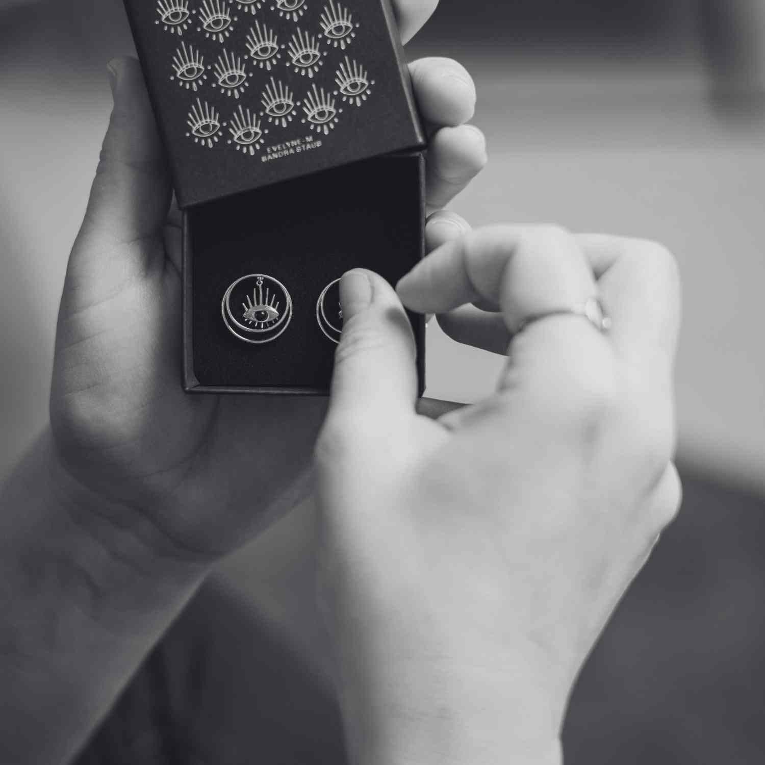 EVELYNE-M THIRD EYE | Flow Black Onyx - Stud Earring - Silver