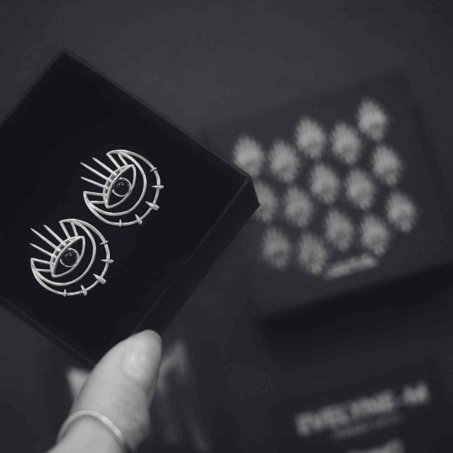 EVELYNE-M THIRD EYE | Grow Black Onyx - Stud Earring - Silver