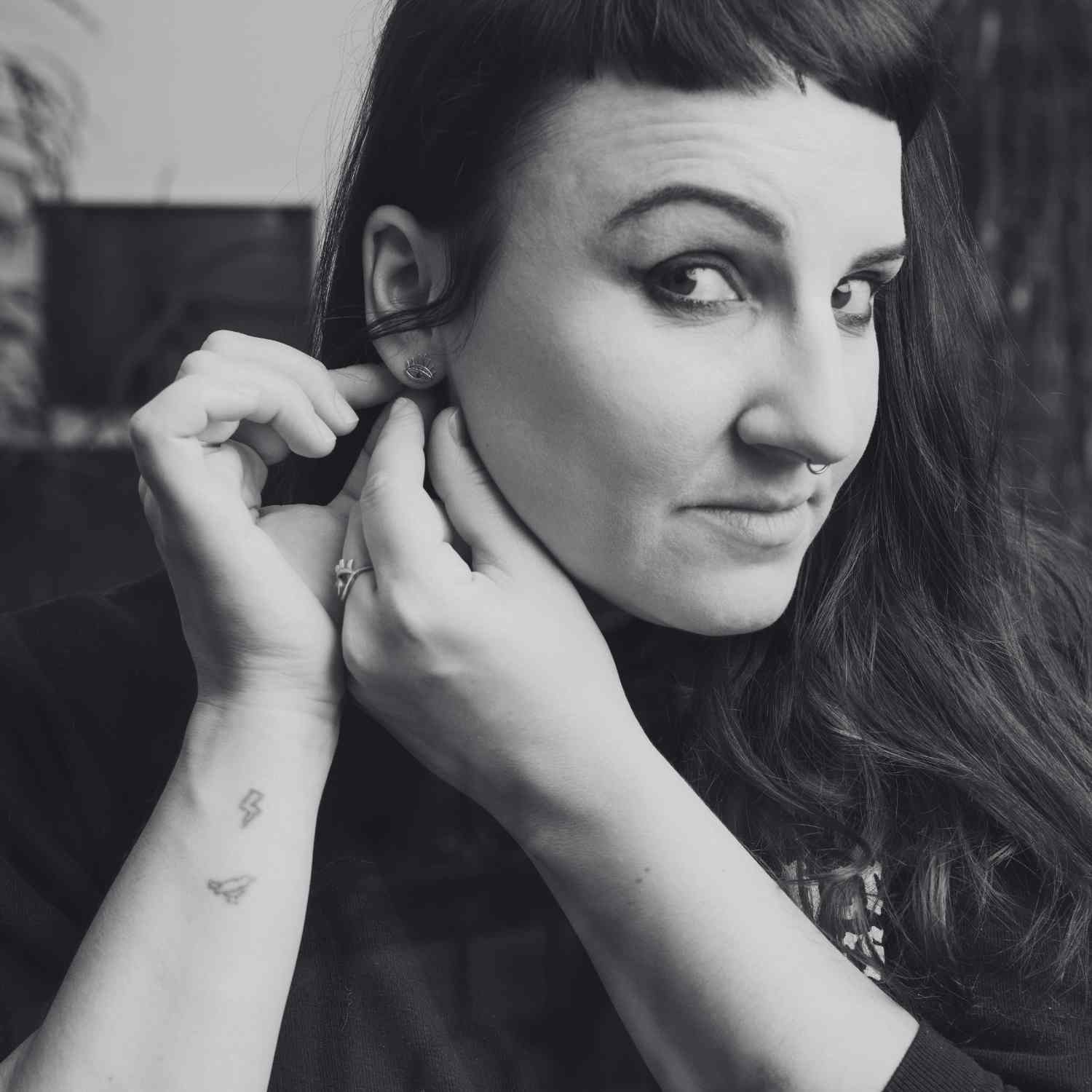 EVELYNE-M THIRD EYE | Small Black Onyx - Stud Earring - Silver