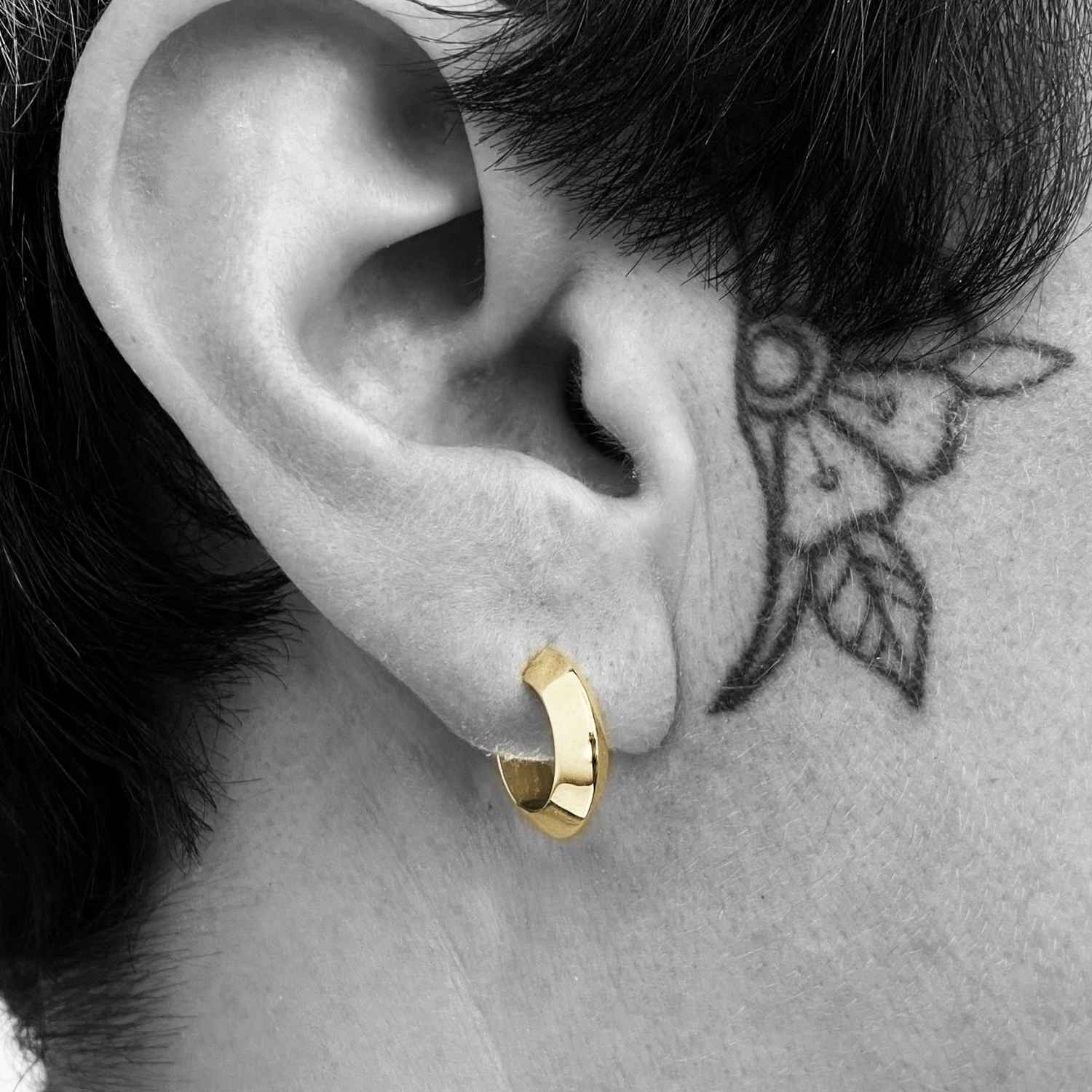 EVELYNE-M TRINITY | Triangle Ridge - Stud Creole - Gold